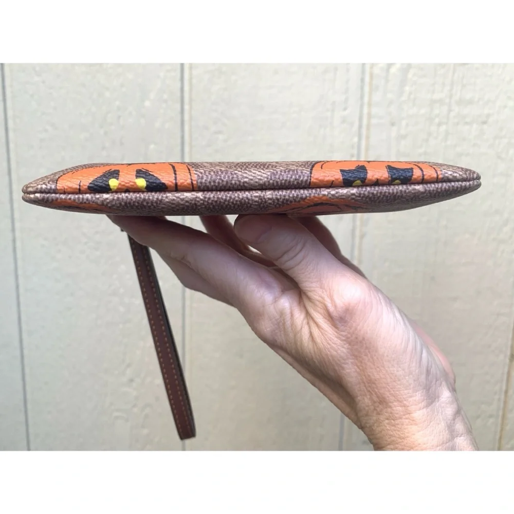 Coach Halloween Corner Zip Wristlet in Signature Canvas - Picture 4 of 11